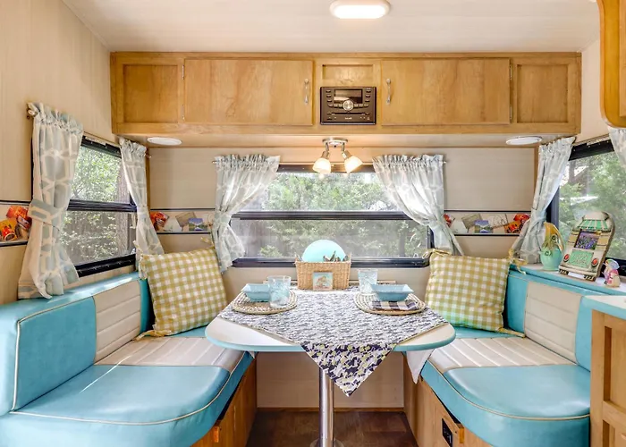 6 Mi To Wimberley Square: 'Happy Days Cruiser'