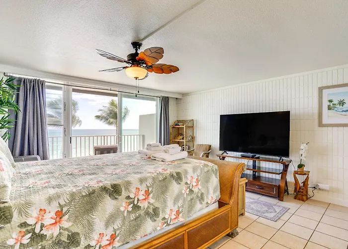 Beachfront Penthouse W/ 3 Lanais On O'Ahu!