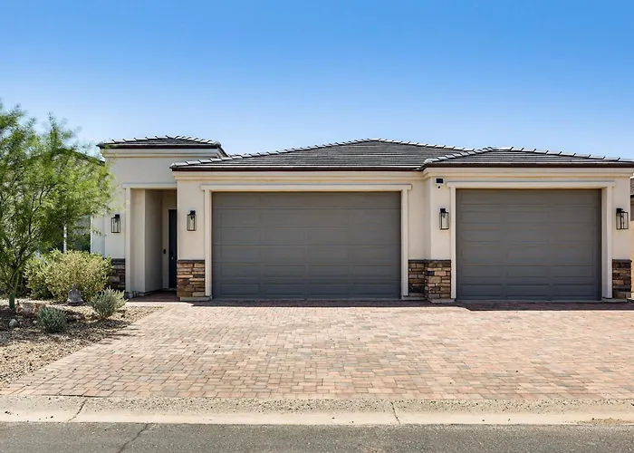 Mtn-View Home W/ Patio, 3 Mi To Colorado River!