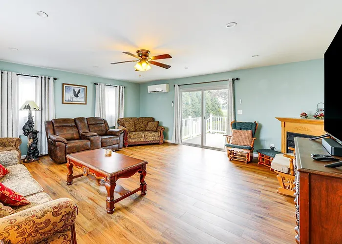 Getaway On 1/2 Acre W/ Deck In Georgetown