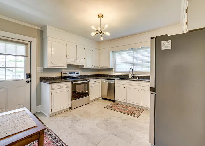 1 Mi To Downtown Greer: Family Home W/ Gazebo!