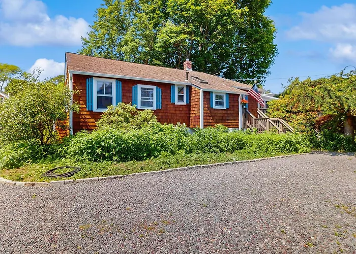 Blue Moon Cottage