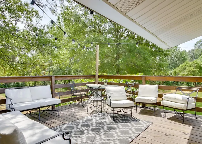 7 Mi To Tennessee River: Home W/ Patio In Florence