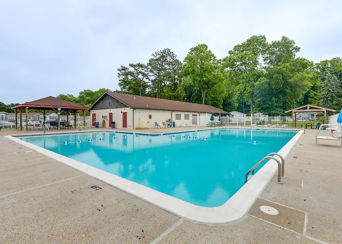 Relaxing Family Getaway, Quiet Area Mins From Oc