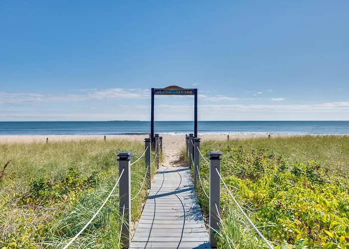 Walk To Old Orchard Pier: Cozy Beachfront Condo!