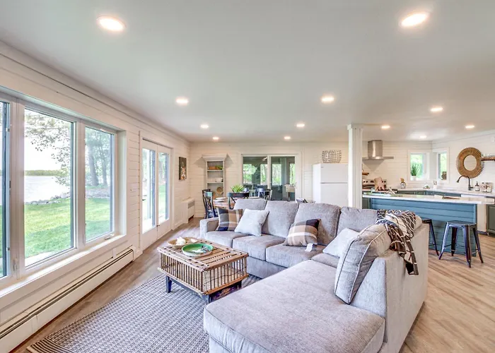 Private Beach: Lakefront Escape In Brainerd!