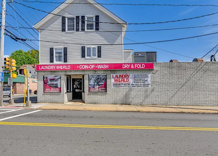 Walkable Fall River Apt: Cozy Winter Getaway!