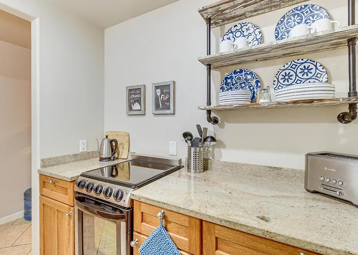 Fish & Hike: Apartment W/ Pool Table In Ketchikan!