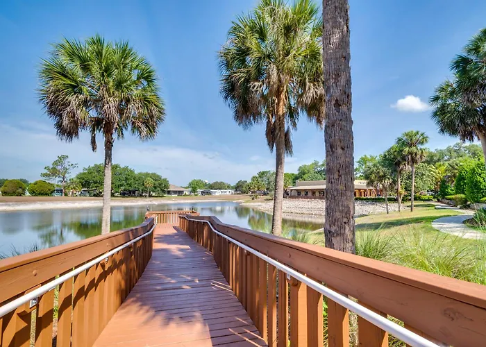 Golf & Pool Access: Home W/ Yard In Lady Lake