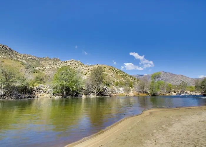 Walk To Riverfront Beach: Kernville Escape
