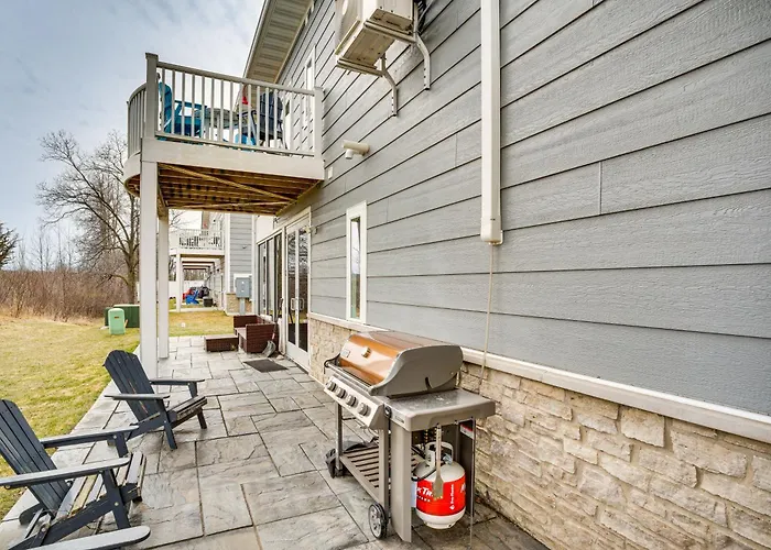 Home Near Road America & Elkhart Lake