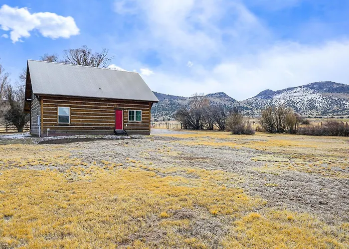 Hike, Hunt & Unwind: Mtn-View Cabin In Del Norte!