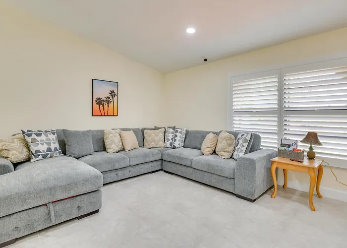 Saltwater Pool & Lanai: Lehigh Acres Escape!