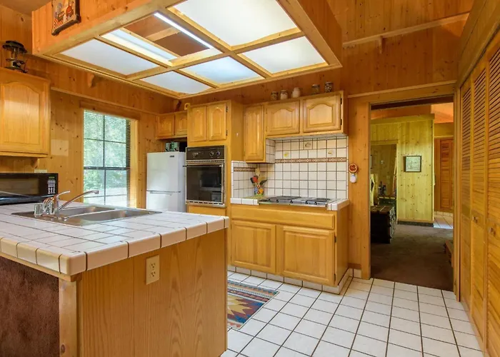 Glen Lake Cabin In The Woods
