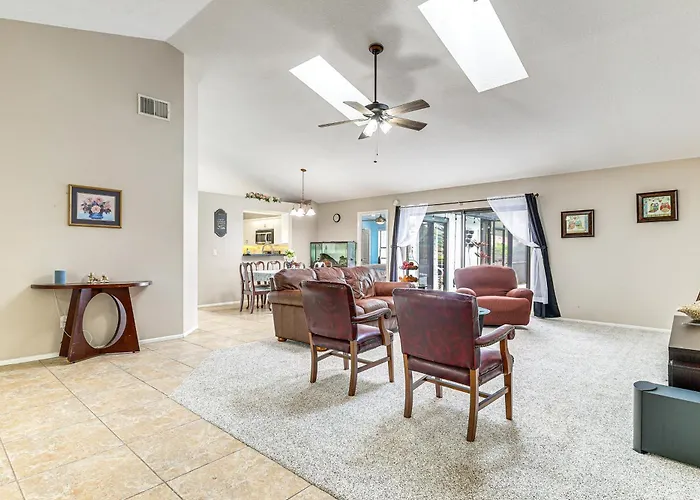 Swim, Golf & Relax: Lovely Home In Lake Mary