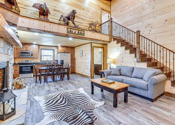 Pet-Friendly Yard! Nature Escape In Forest City