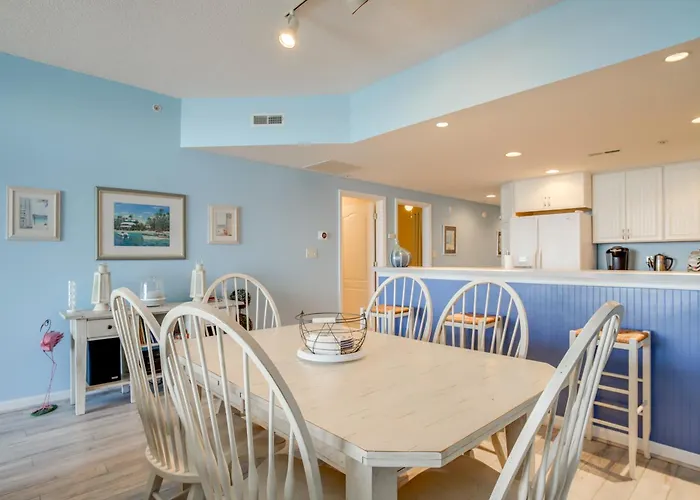 Walk To Main St: Condo W/ Pool Access In Crisfield