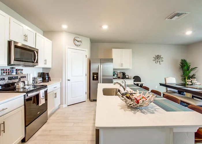 Coastal Gem W/ Patio & Grill In Punta Gorda!