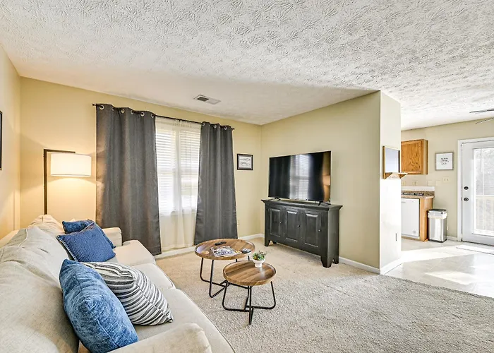 Family Home W/ Ping-Pong & Fire Pit In Lexington