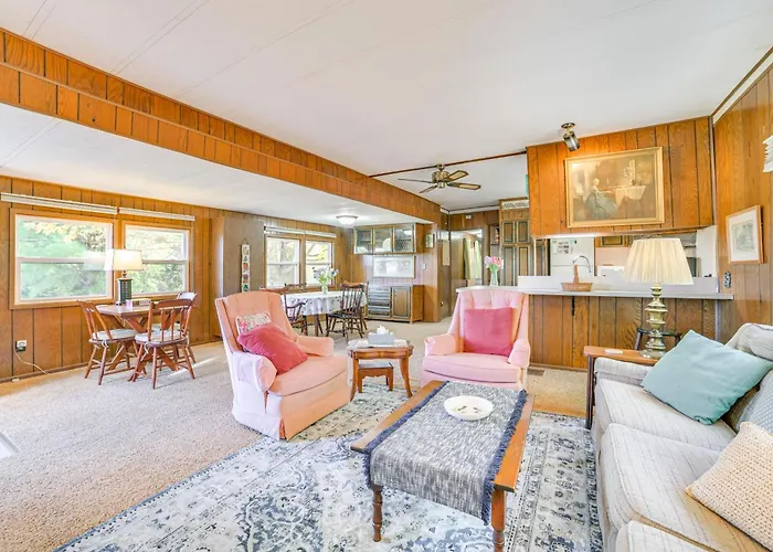 13 Mi To Nubs Nob: Pet-Friendly Retreat