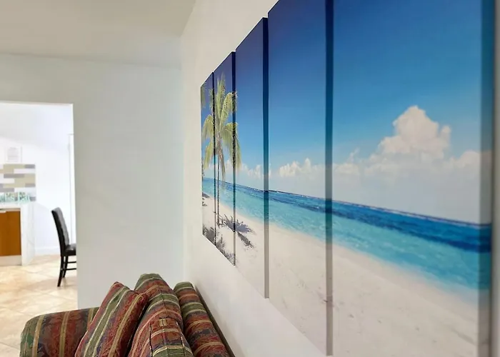 Relaxing Retreat 2Br Oasis With Pool And Outdoor Bbq