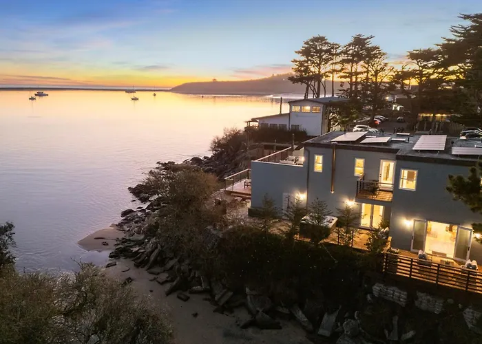 Experience The Pinnacle Of Coastal Living At Harbour House