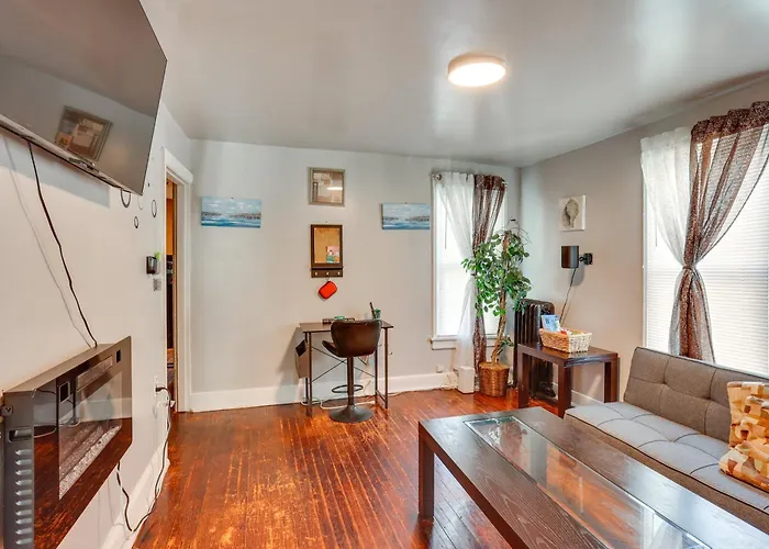 Hbg Apt ~ 3 Mi To Downtown & River!