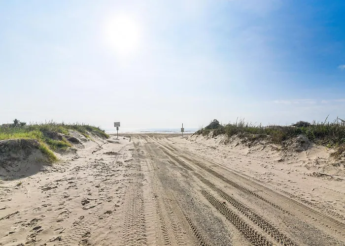 'The Beach House' Bolivar Peninsula Family Getaway