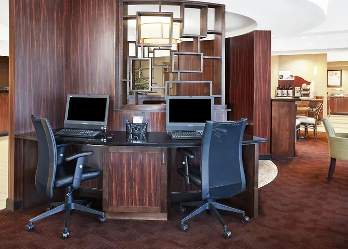 Holiday Inn Express Hotels- Hampton By Ihg