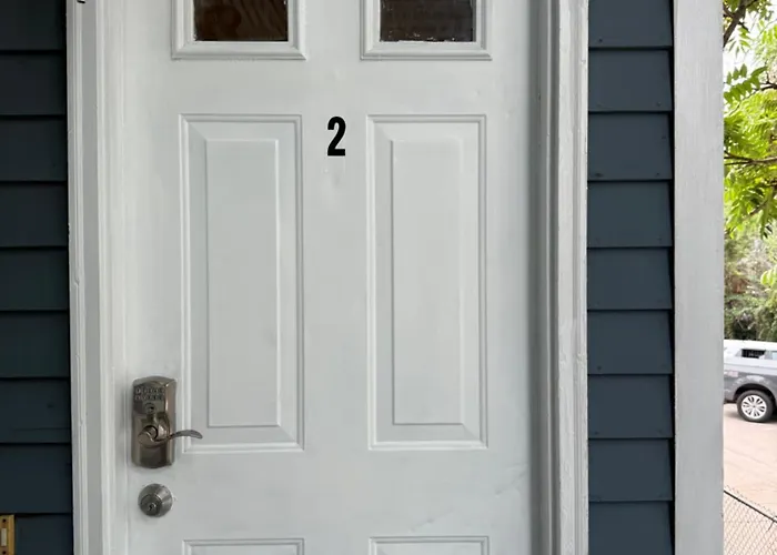 Beautiful 2-Bedroom, 2-Bath Townhouse