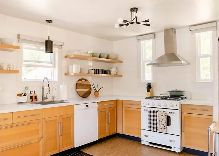 Wild Hair Studio-Stylish Farm Stay W Ev Charger