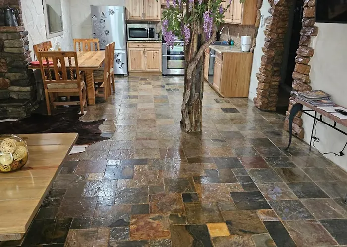 Your Comfy Home In Colorado Springs