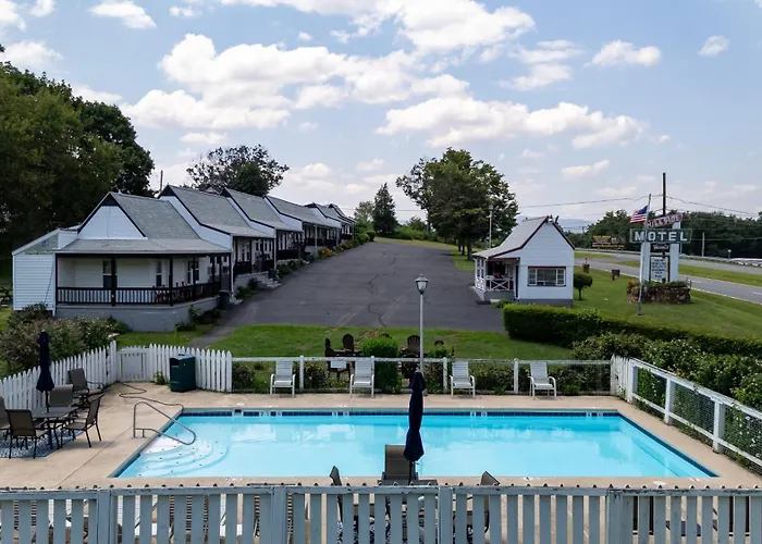 Hillside Hotel