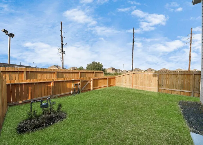 3Br Corporate & Family Getaway Near Katy Mills
