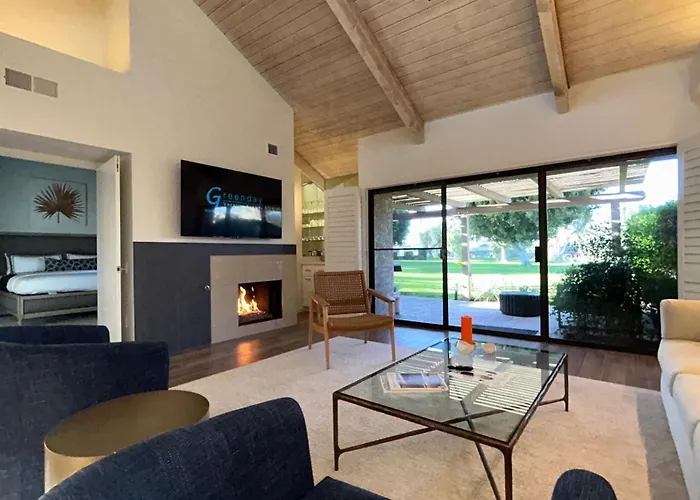 Racquet Club Retreat Modern Luxe Living In A Peaceful Desert Escape - Managed By Greenday