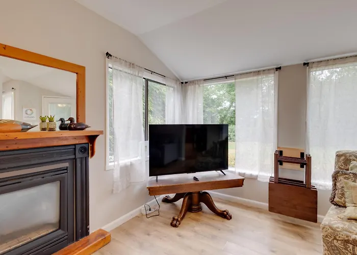 Walk To Main Avenue: Cozy Unit In Warrenton