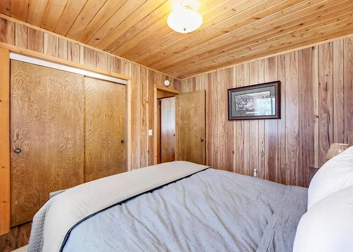 Vista Sugarloaf ~ Mountain Getaway Near Town & Skiing W/ Gas Grill & Spacious Deck