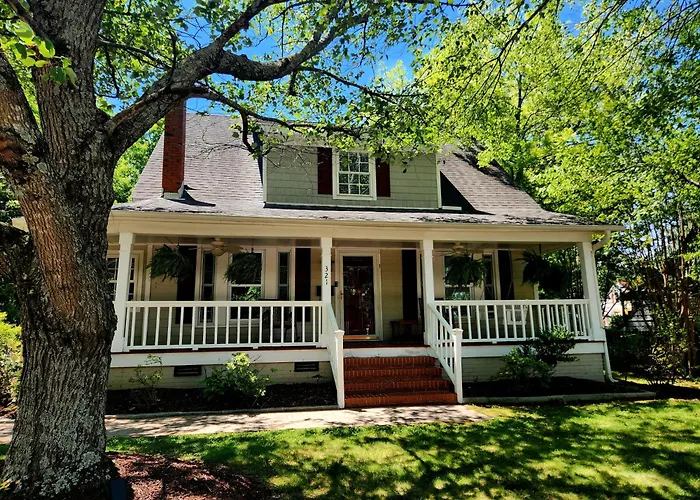 Downtown Cary 1930S Bungalow - Great Walkability