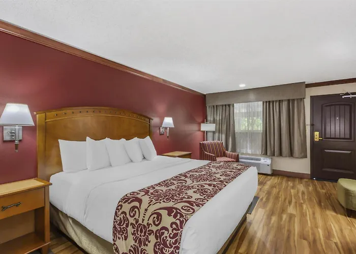 Best Western Plus Greenwell Inn