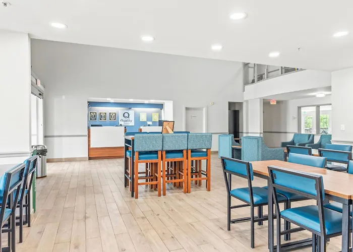 Quality Inn & Suites On The River