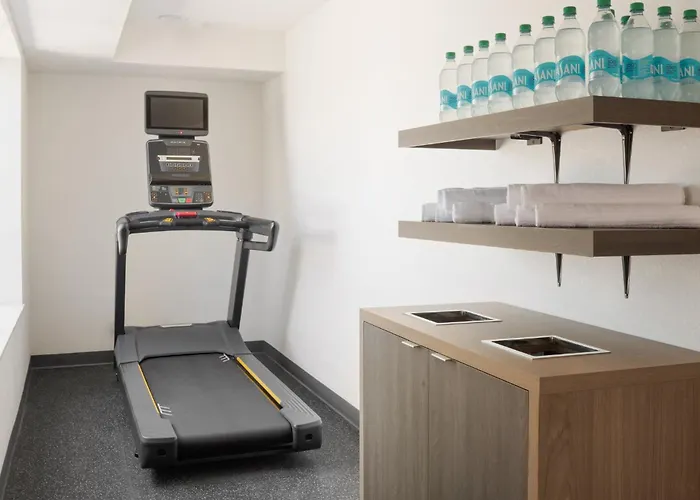 Garner Hotel Phoenix Northwest - Surprise By Ihg