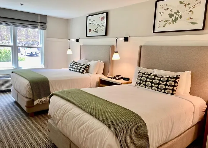 White Mountain Hotel And Resort