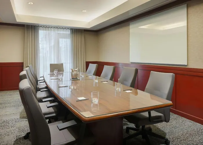 Courtyard By Marriott Springfield Airport