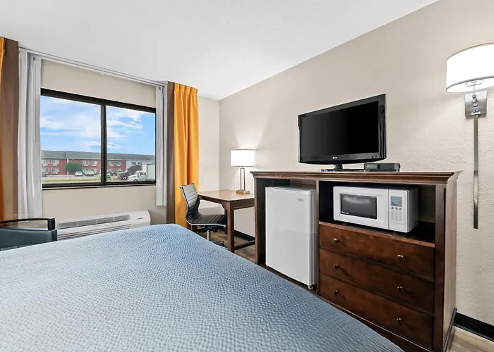 Super 8 By Wyndham Alexandria Mn