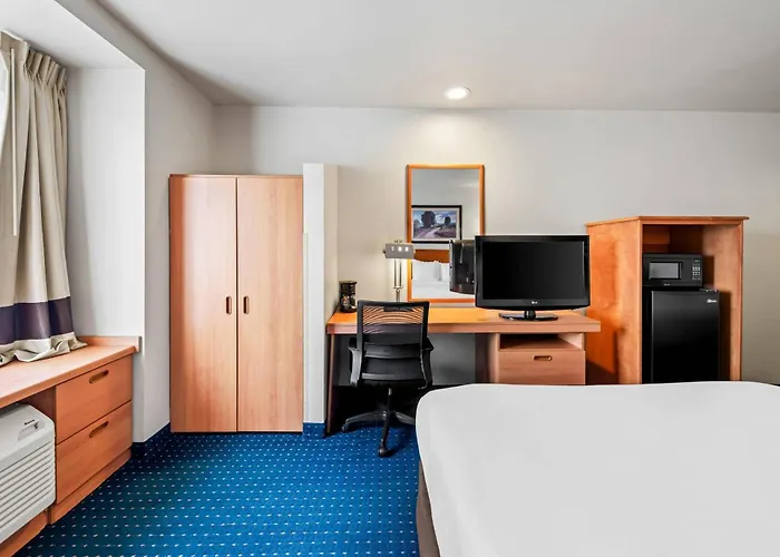 Comfort Inn & Suites Salinas City Center Area
