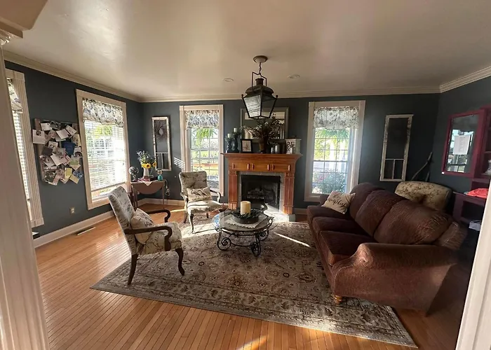Barren Breeze Bed And Breakfast