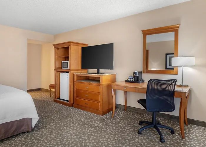 Best Western Plus Oak Harbor Hotel & Conference Center