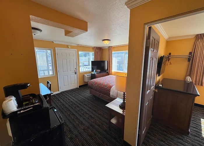 The Royal Victorian Motel
