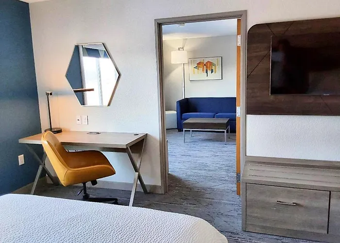 Holiday Inn Express Hotel & Suites Antigo By Ihg