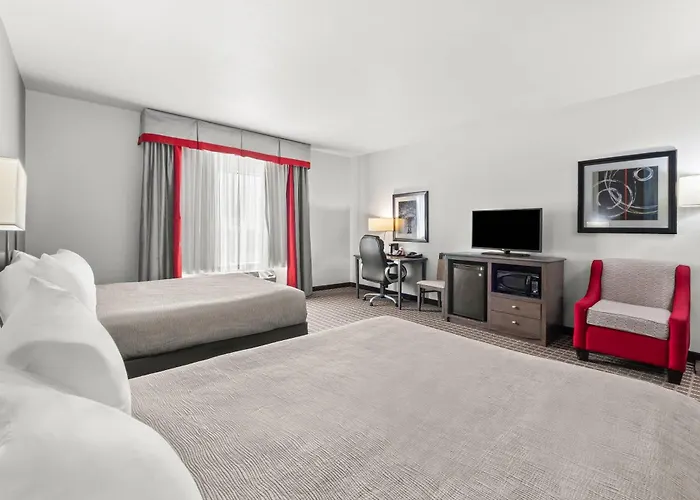 Quality Inn & Suites Pearsall